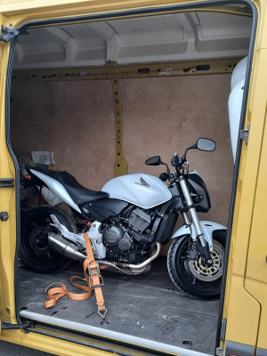 perevozka-motociklov-motoevakuator-5 perevozka-motociklov-motoevakuator-5