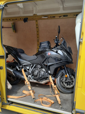 perevozka-motociklov-motoevakuator-9 perevozka-motociklov-motoevakuator-9